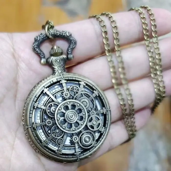 Montre de poche Steampunk en alliage de zinc design engrenage quartz avec chaîne pour homme et femme occasions spéciales vintage