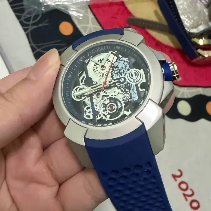 Montre Jacob & Co Cadran Lion Multifonctionnelle Pour Hommes Occasions Spéciales Couleurs Variées