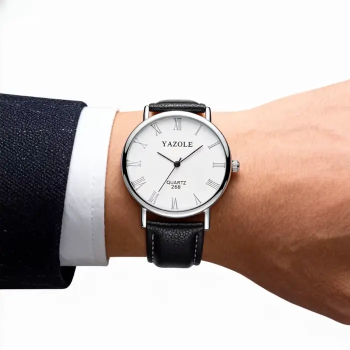 Montre TINUORA décontractée et élégante en alliage avec bracelet en cuir pour hommes occasions professionnelles et détentes
