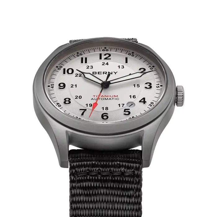 Montres automatiques en titane BERNY résistantes à l'eau pour hommes avec cristal de saphir et mouvement Miyota 8215 pour randonnées et occasions spéciales