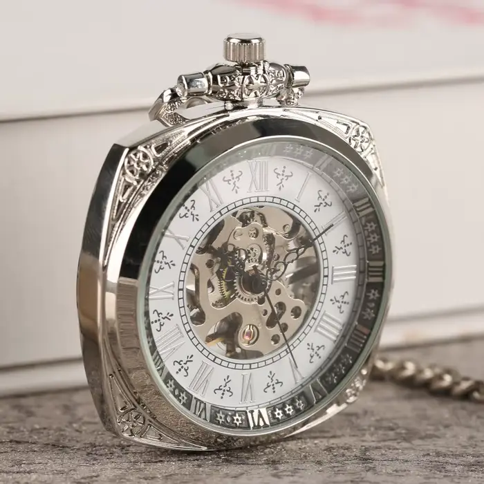 Montre de poche mécanique à remontage manuel