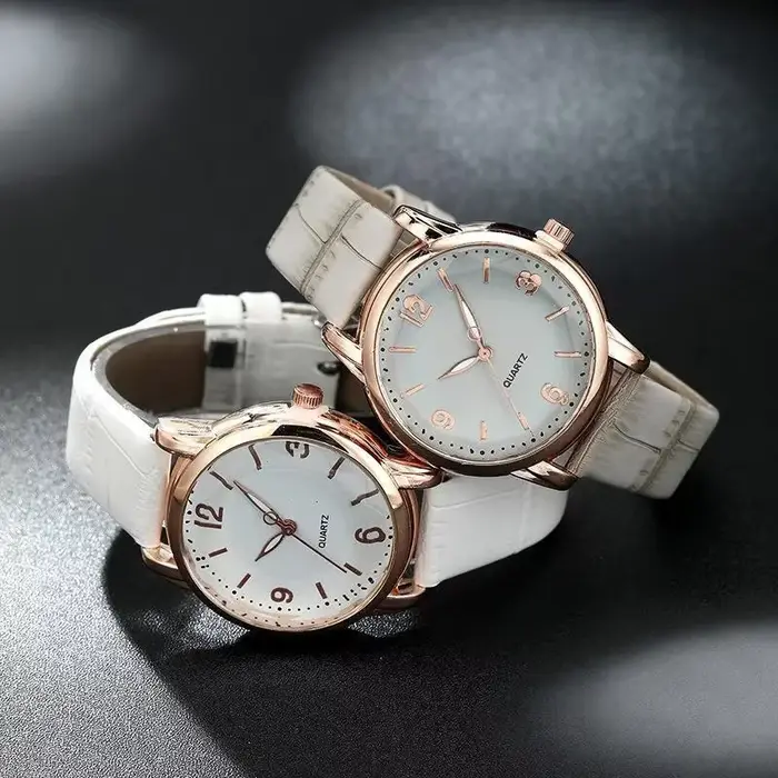 Montre à quartz avec pointeur rond pour femme