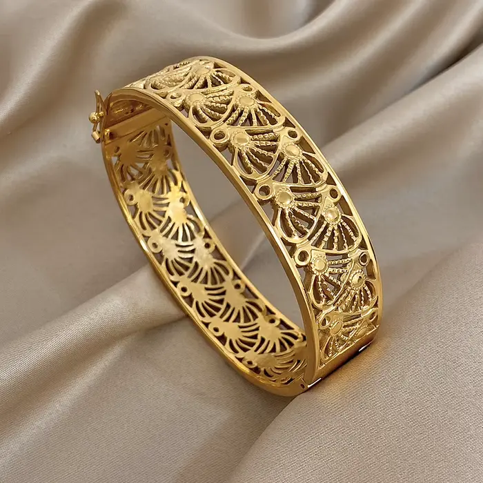 DODOHAO 4 Styles rétro couleur or Bracelet en acier inoxydable femmes classique creux fleur feuille large