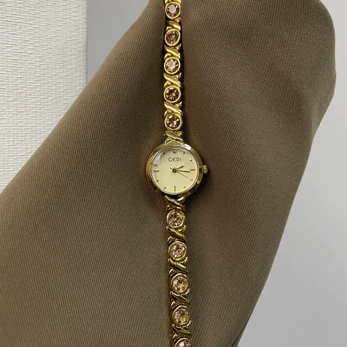 Montre-Bracelet classique rétro pour femmes