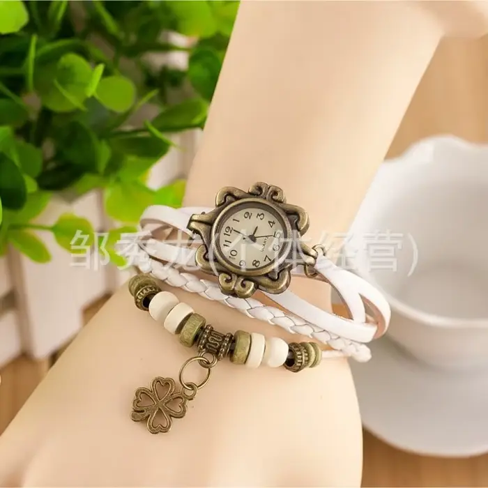 Montre à Quartz Vintage Femme Bracelet en Cuir Pendentif Papillon Everver Bijoux Fantaisie Occasions Spéciales