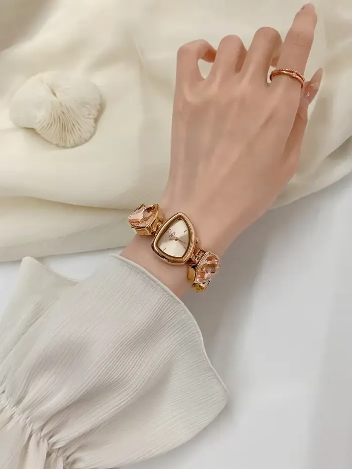Montre à quartz rose pour femmes