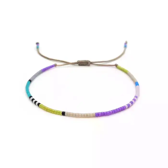 Bracelet pour femmes en acrylique coloré design Y2K à offrir pour occasions spéciales et mode rétro chic