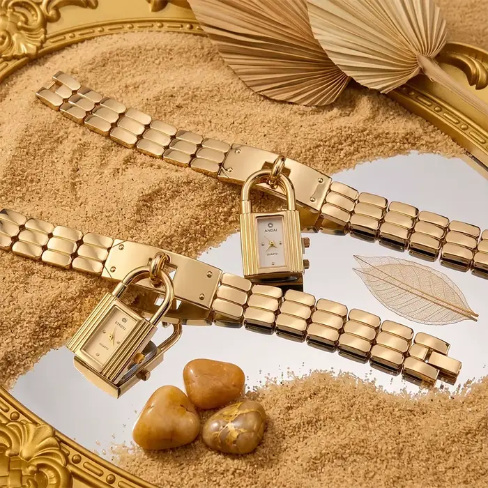‌ Montre en or - Montre tendance pour femme avec cadran en forme de cadenas créatif