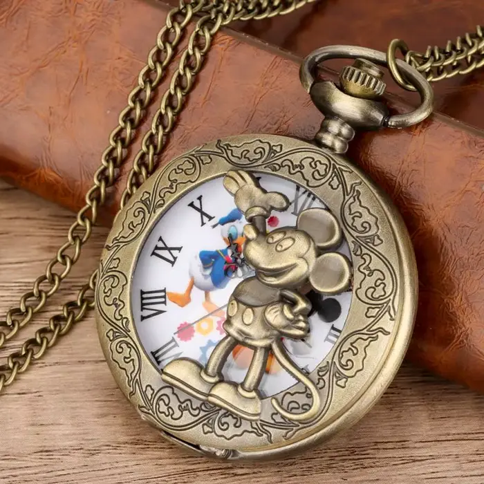 Montre de Poche à Quartz Anime Creuse en Bronze