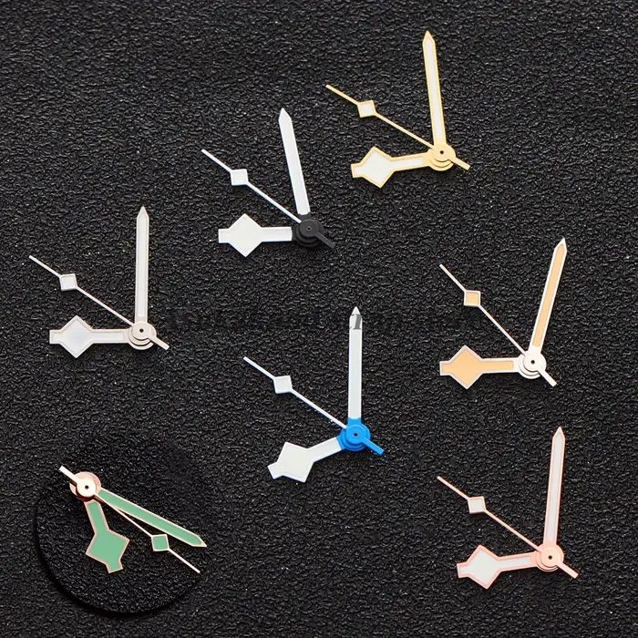 Aiguilles de montre flocon de neige lumineuses