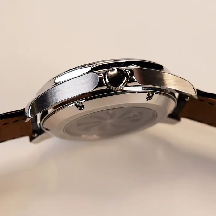 Montre automatique homme OBLVLO édition limitée cuir acier inoxydable cadran rotatif saphir pour occasions spéciales