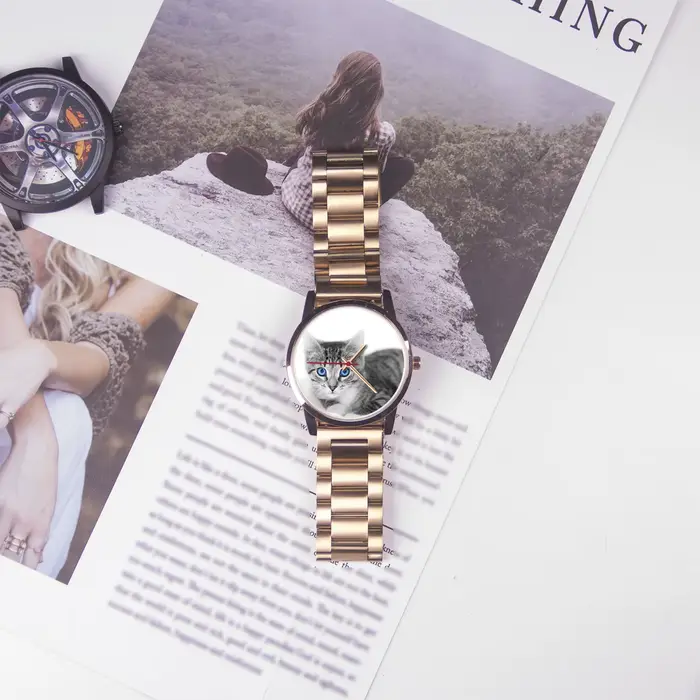 Montre-bracelet à quartz avec logo de la famille pour femme