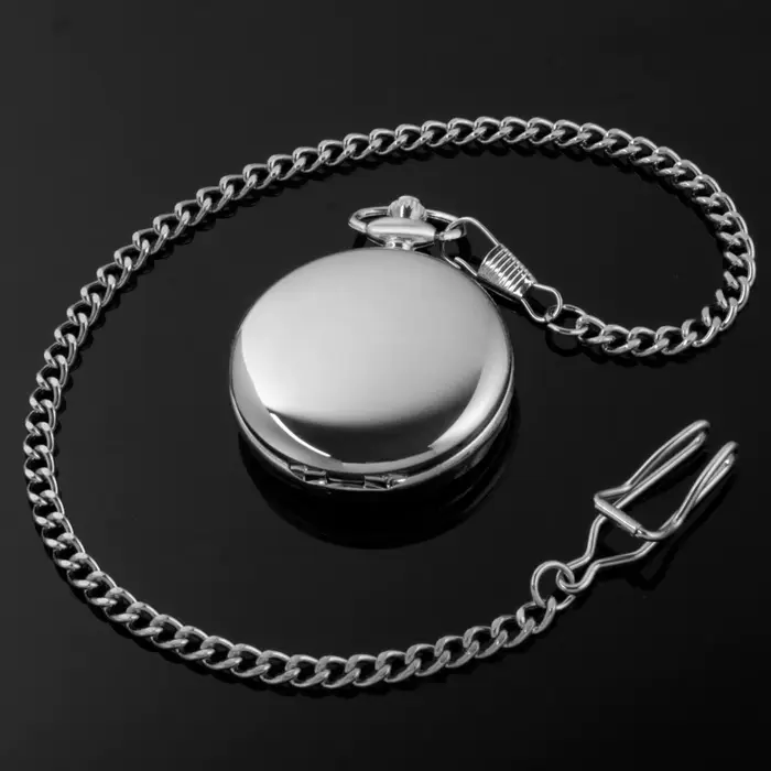 Montre de poche vintage en acier lisse argenté pour homme avec numéros romains style rétro occasions spéciales