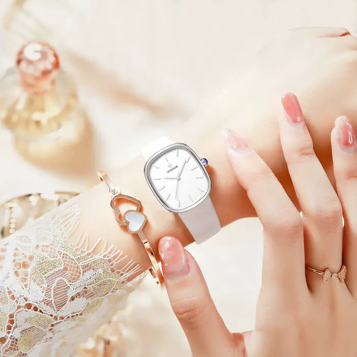 Montre blanche à quartz pour femme