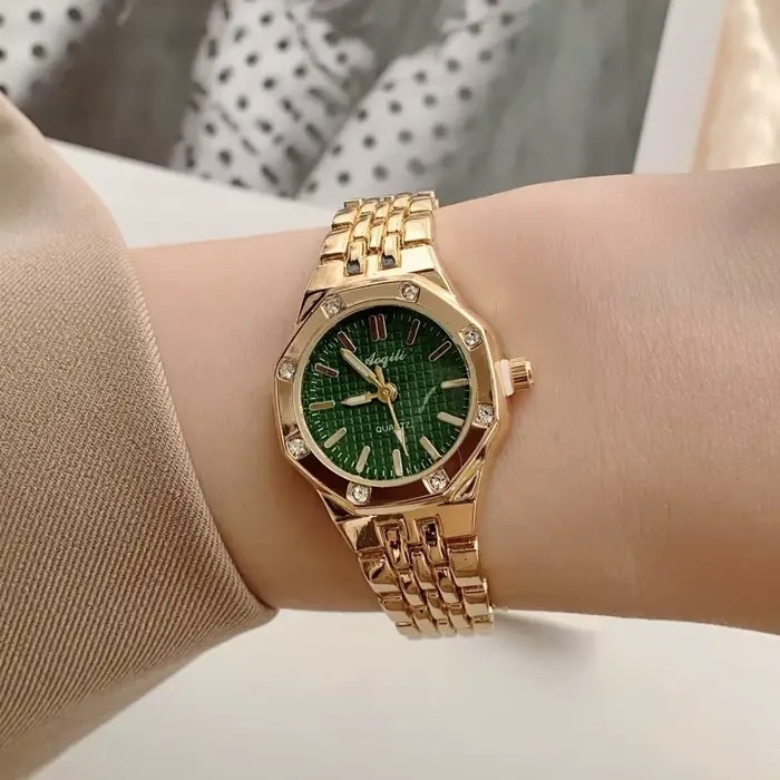 Mode femme chambre ronde or bracelet en acier Quartz montre-bracelet de luxe dames montre dorée pour femmes horloge