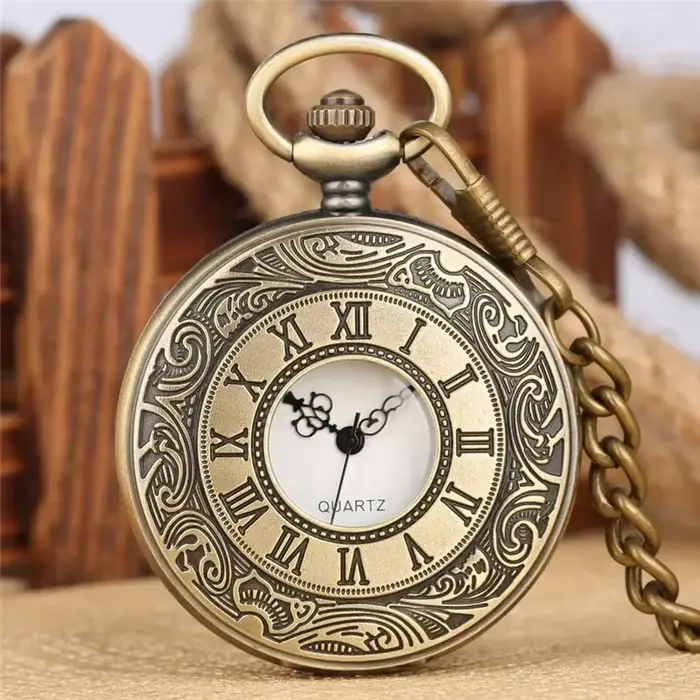 Montre de poche classique avec couvercle de chiffres romains