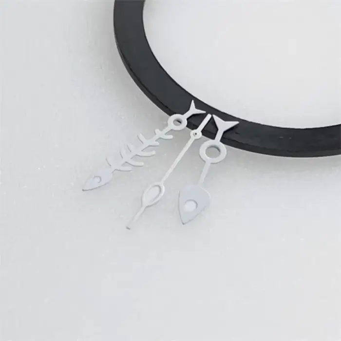 Aiguilles de montre en arête de poisson blanche et noire bleues lumineuses pour mouvements japonais NH35 NH36 4R35 4R36 occassions formelles professionnelles