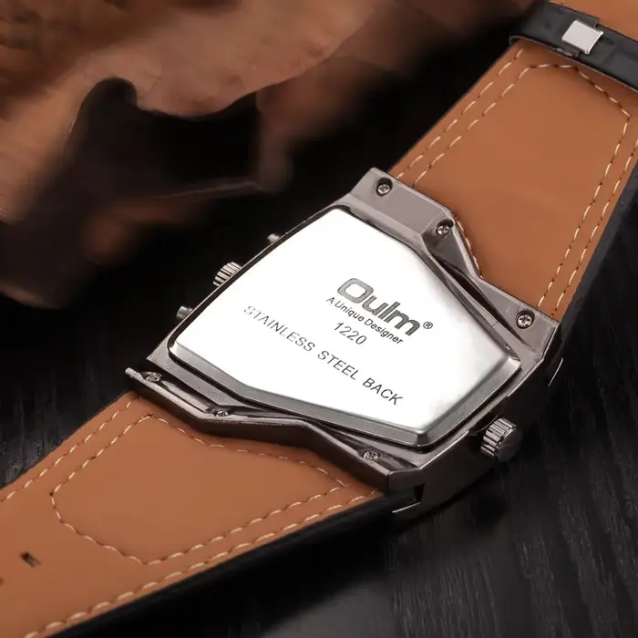 Montre Militaire Oulm à Quartz Design Unique Bracelet en Cuir Pour Homme Occasions Spéciales Chronographe et Boussole Intégrée
