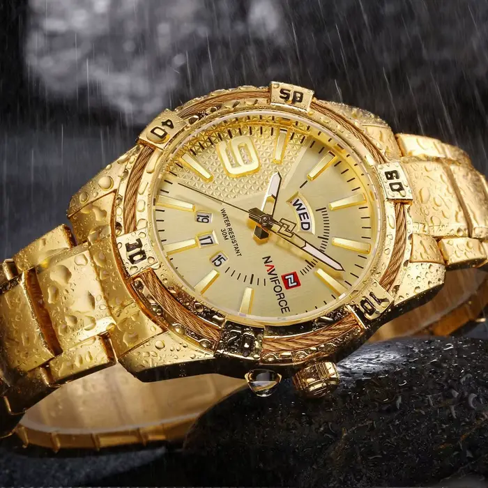 Montre militaire dorée Naviforce résistante à l'eau pour homme, robuste et élégante, pour randonnées et occasions spéciales