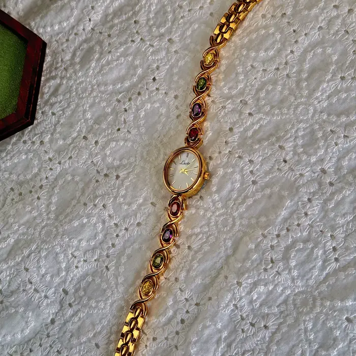 1pc nouvelle montre pour femme de luxe haut de gamme intégrée avec des tormalines colorées