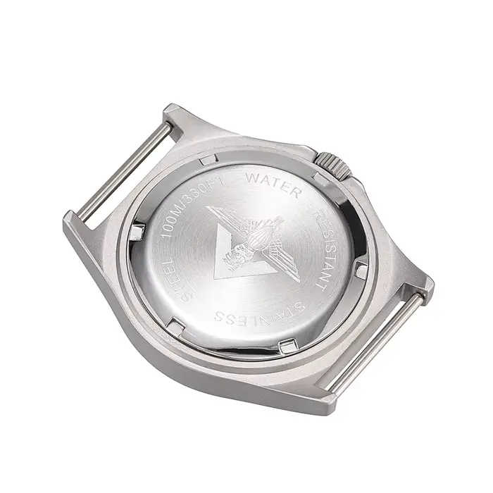 Montre à quartz en acier mat étanche