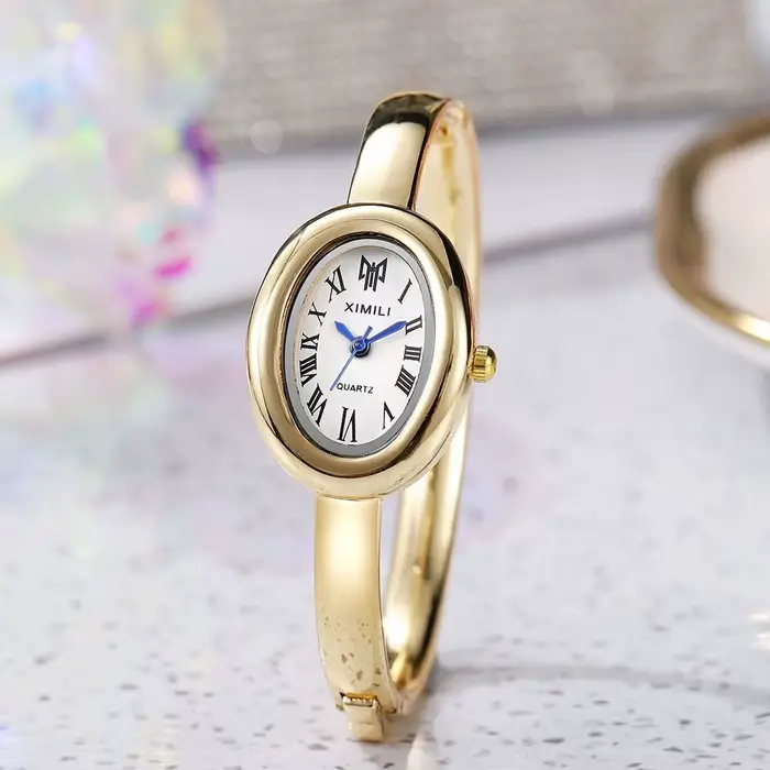 Montre bracelet vintage à cadran ovale