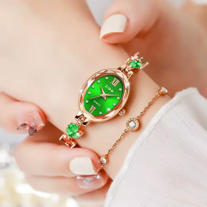 UTHAI femmes montres lumière luxe diamant incrusté pour trèfle montre étanche ovale dames mode Quartz Bracelet