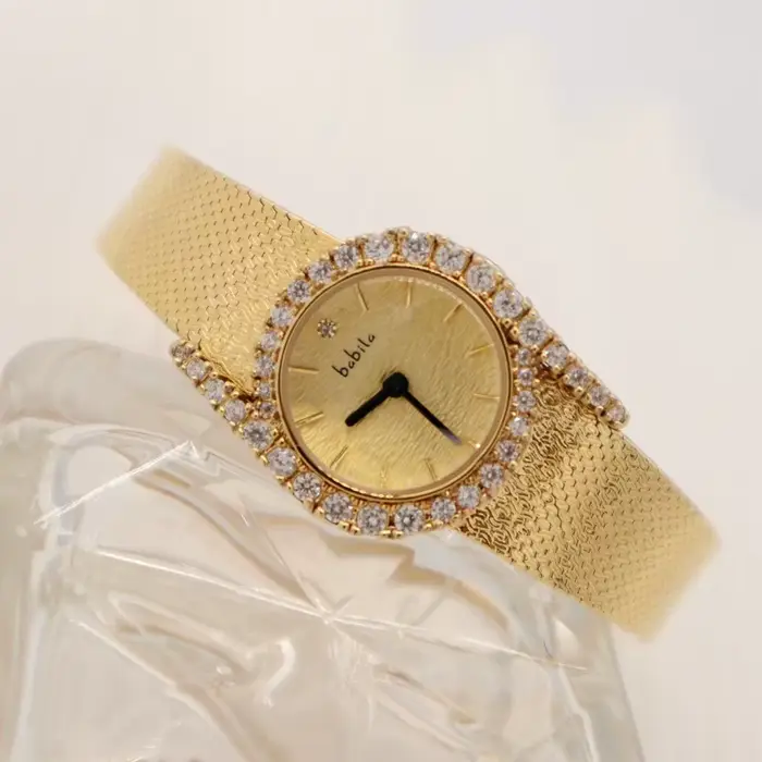 Montre Médiévale Vintage en Diamant pour Femme