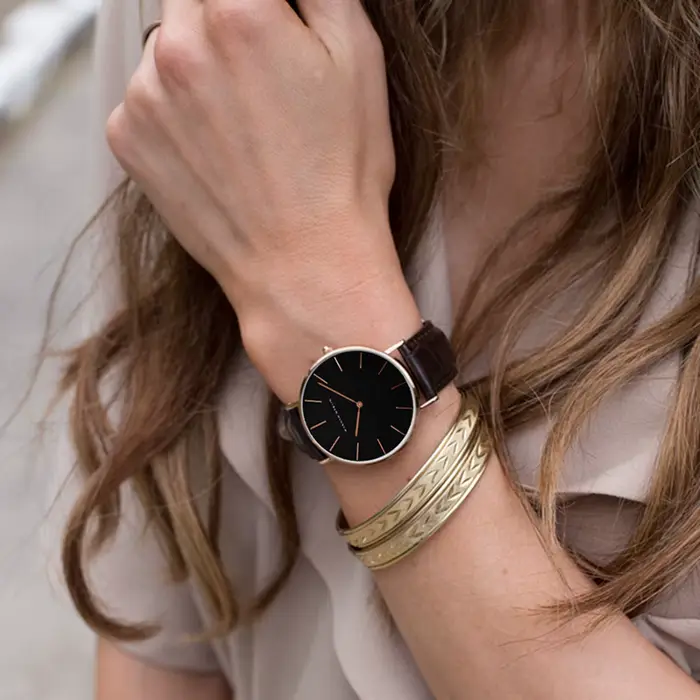 Montre en cuir Hannah Martin élégante résistante à l'eau pour femmes occasions spéciales