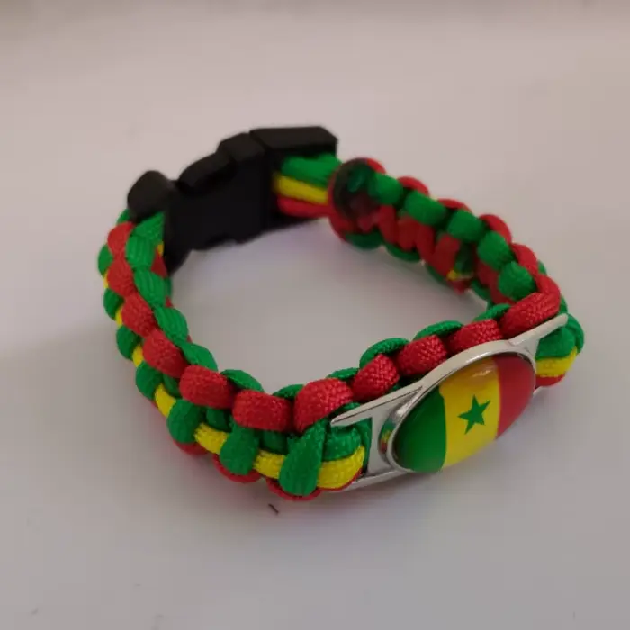 Bracelet personnalisé avec charme drapeau du Sénégal