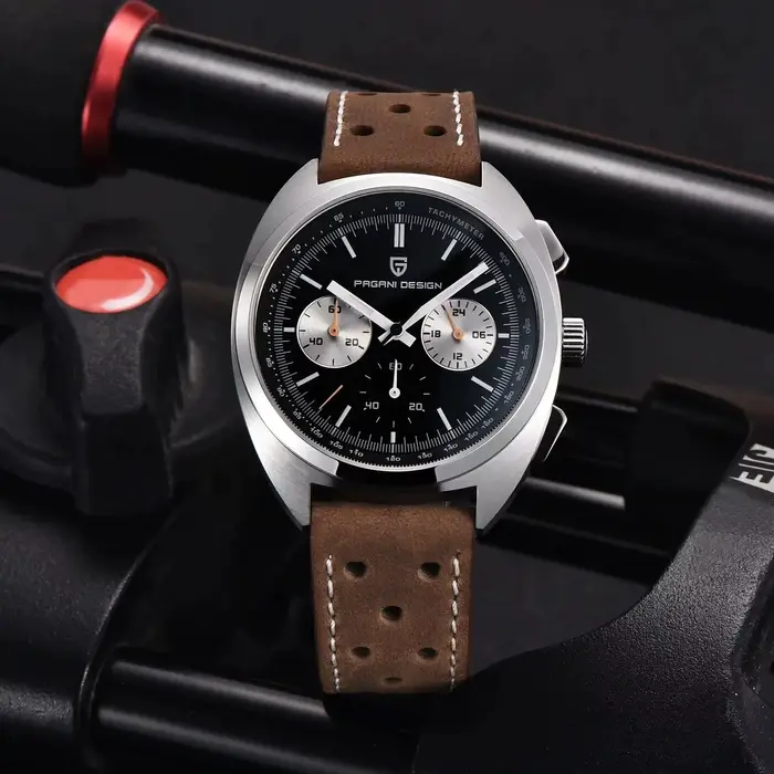 Montre-bracelet à quartz PAGANI DESIGN rétro sport avec cadran panda en acier inoxydable pour hommes résistante à l'eau et aux activités quotidiennes