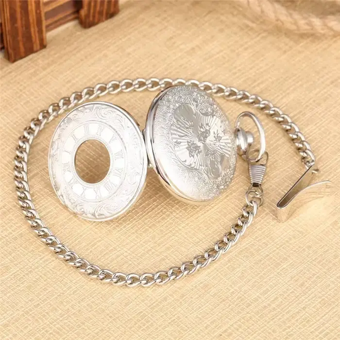Montre de poche classique avec couvercle de chiffres romains