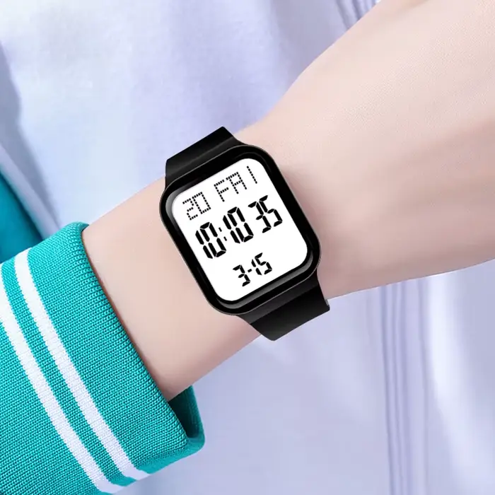Montre pour hommes sport lycéens à la mode Couple