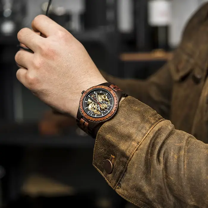 Montre mécanique homme DODO DEER en bois avec mouvement automatique pour cadeaux d'anniversaire et mariage occassions spéciales