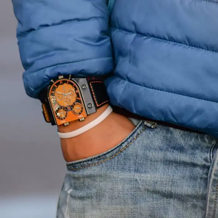 Oulm – montre de luxe en cuir pour hommes