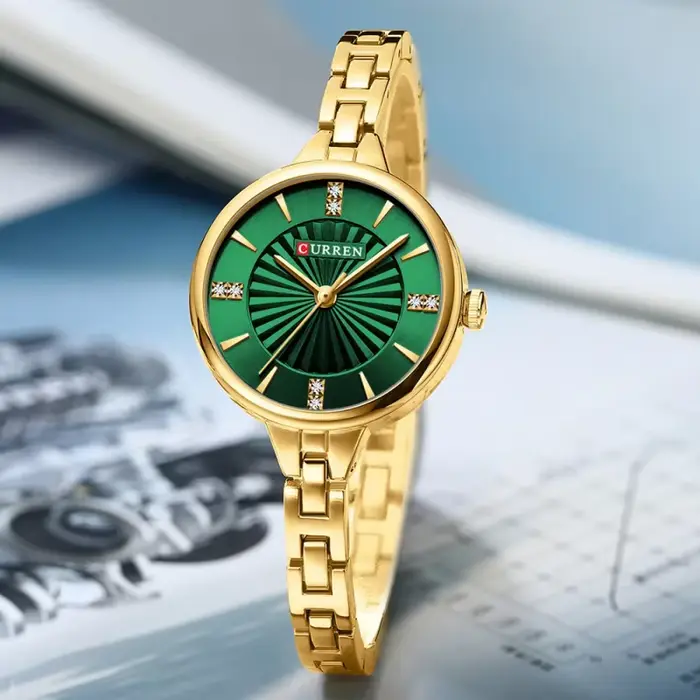 Montre à Quartz en Acier Inoxydable pour Femme Élégante Occasions Spéciales Décontractée Affaires Mode Casual