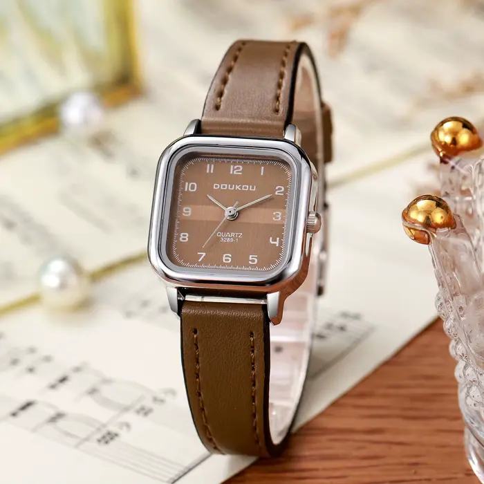 Montre carrée pour femme