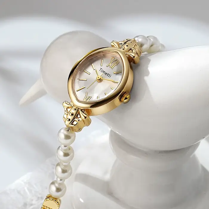 Montre à mouvement à quartz élégante, romantique, rétro et simple