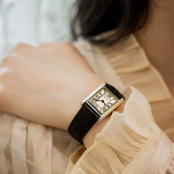 Nouveau bracelet en cuir vintage rectangulaire montre pour femme cadeau pratique pour les femmes