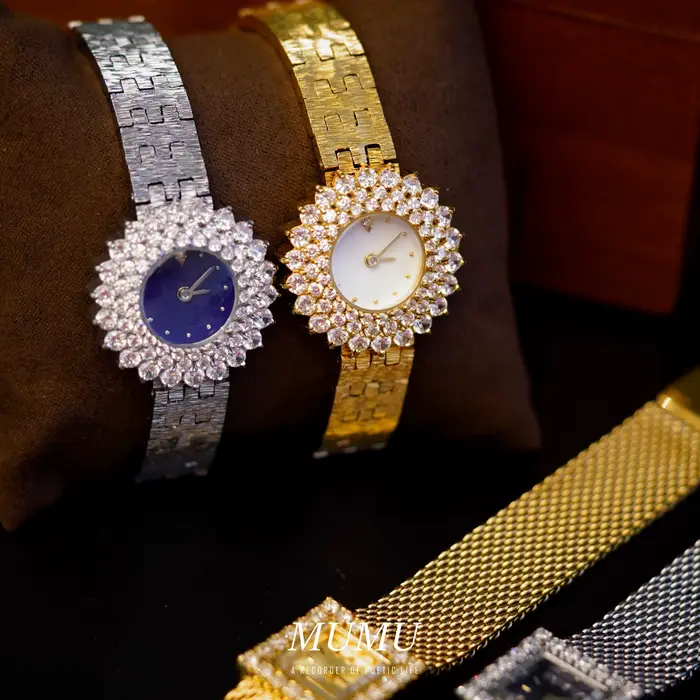 Montre plaquée or 18 carats pour femme