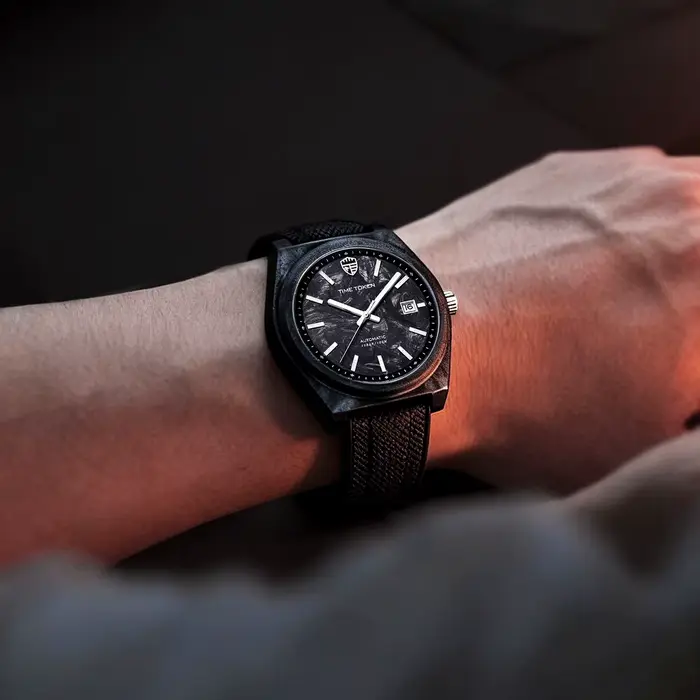 Montre mécanique automatique en fibre de carbone ultra légère Salute Classics pour hommes
