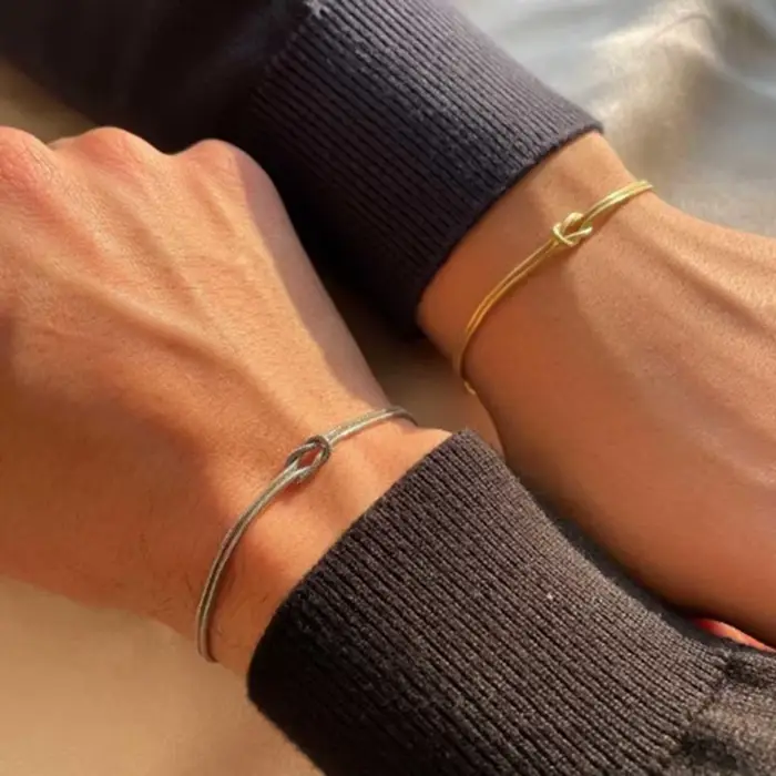 Bracelets de couple avec nœud d'amour