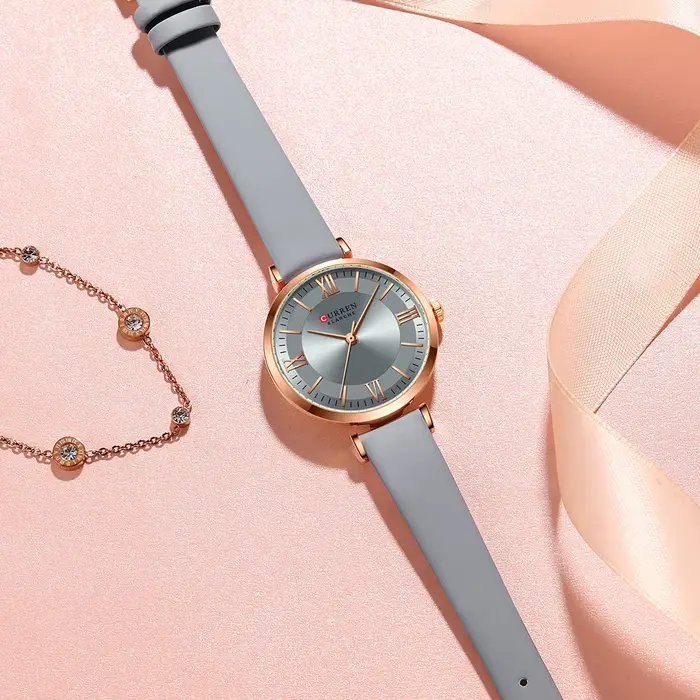Montre Curren Quartz en cuir pour femme élégante avec multiple couleurs pour diverses occasions