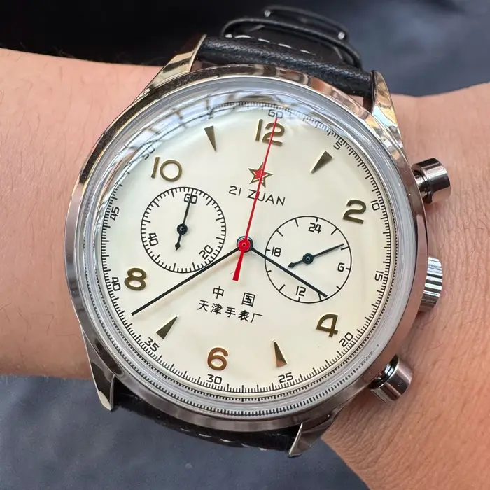Montre homme vintage rétro quartz avec calendrier complet et bracelet en cuir pour occasions spéciales
