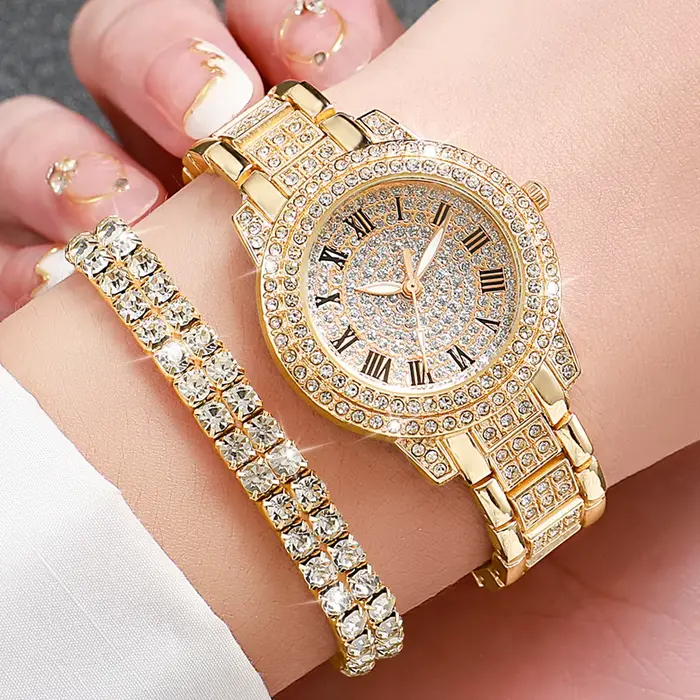Montre à quartz sertie de diamants pour femme bracelet en acier doré élégante pour toutes les occasions style fashion casual