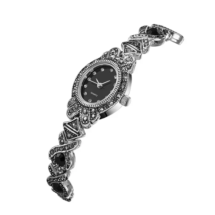 Montre Vintage Tendance à Quartz avec Strass, Bracelet en Alliage Sculpté, Montre-Bracelet Rétro en 