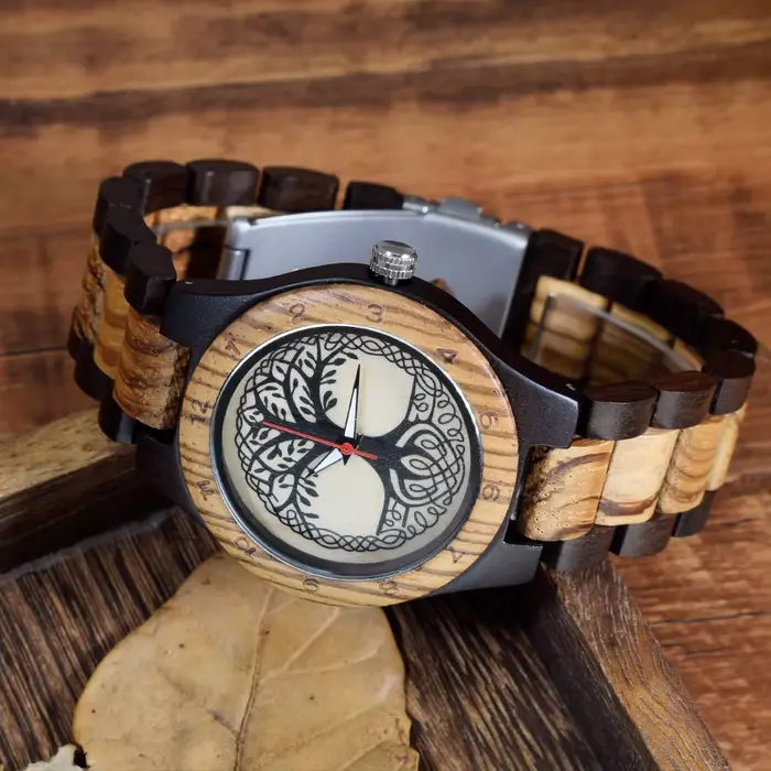 Montre décontractée en bois de zèbre pour femme, aiguilles lumineuses, mouvement à quartz, style fashion et casual, parfait pour les occasions quotidiennes et spéciales
