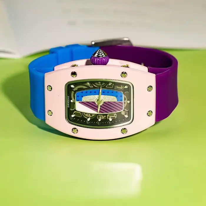 Montre de luxe en diamant pour femmes