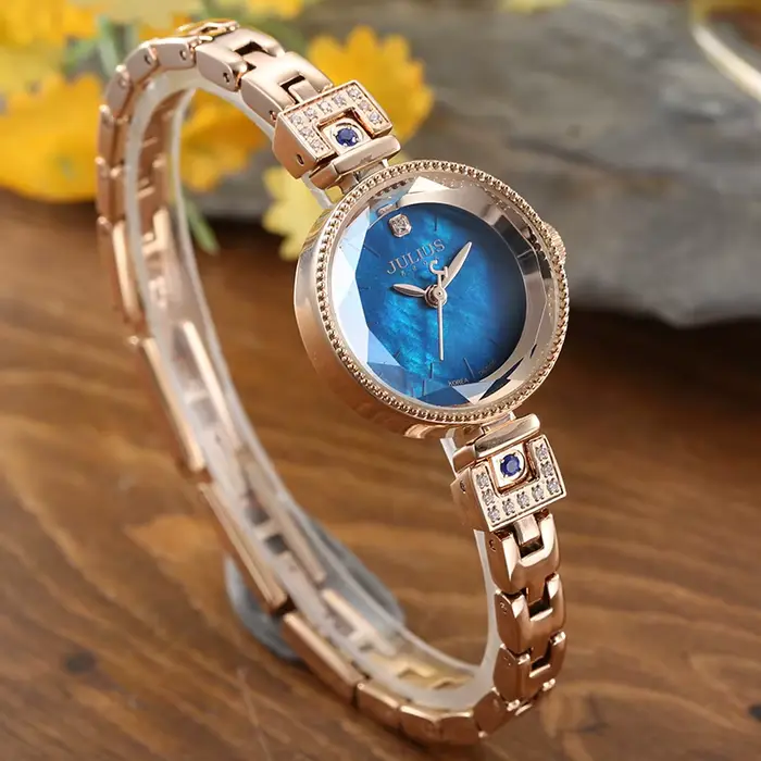 Montre à quartz Julius pour femme