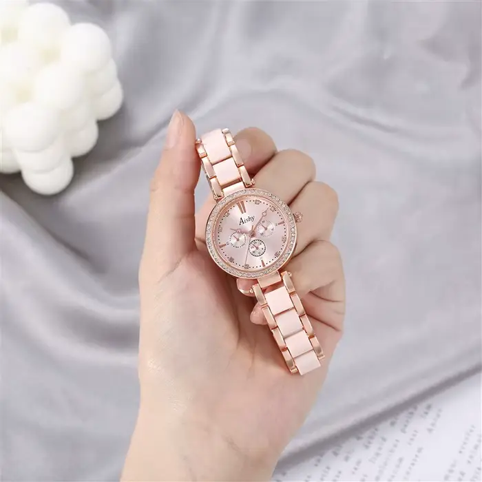 Montre-bracelet élégante et décontractée quartz pour femmes occasions spéciales bronze café multicolore rose gris